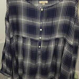 Max Studio Navy and White Plaid Top